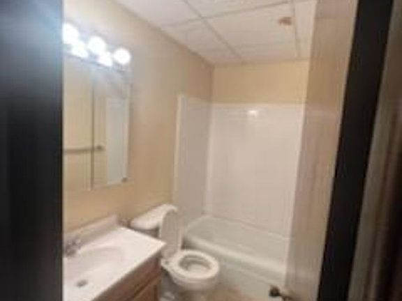 4th image of 405 N Davis St APT 4