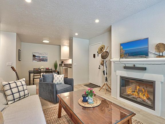 3rd image of 3107 Golden Oaks Ln #84