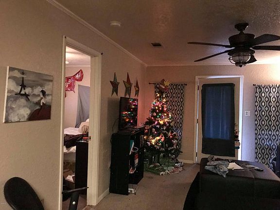 4th image of 10038 Pringle Ave