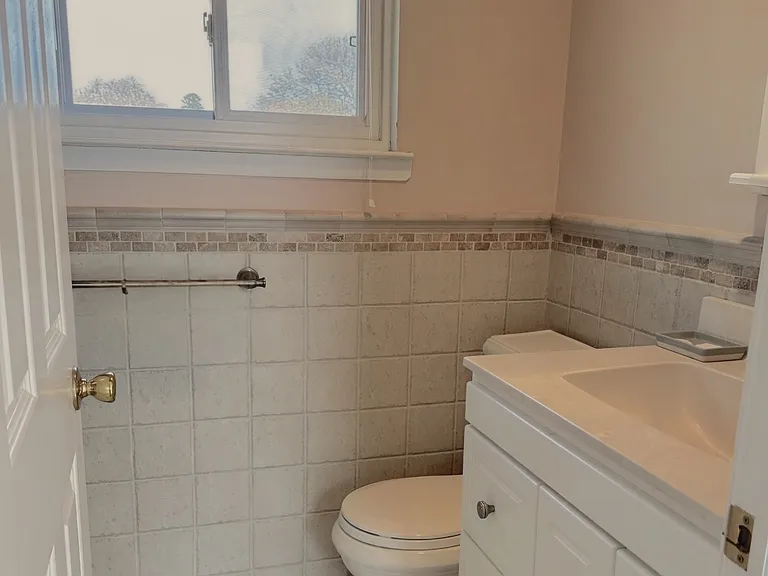 104 Monroe Dr — Photo 11