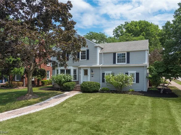 1961 Hampton Rd, Rocky River, OH 44116