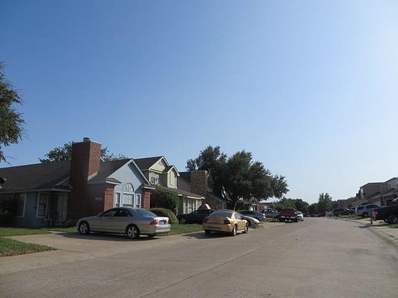 5th image of 924 Fairbanks Cir