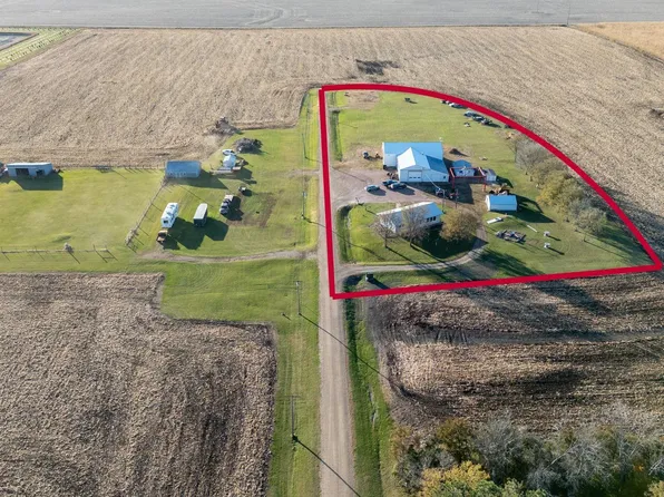 43372 W Washington Ave, Howard, SD 57349