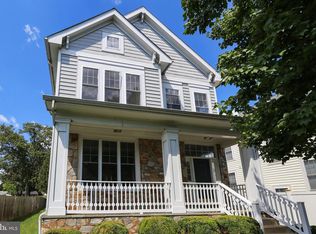 3524 Maple Ct, Falls Church, VA 22041