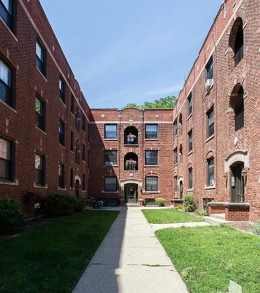 2878-2900 N Clark St #2890-G — Photo 2
