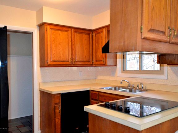 2387 Seminole Kitchen