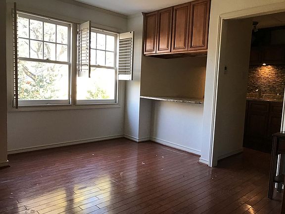 2nd image of 3508 Mockingbird Ln