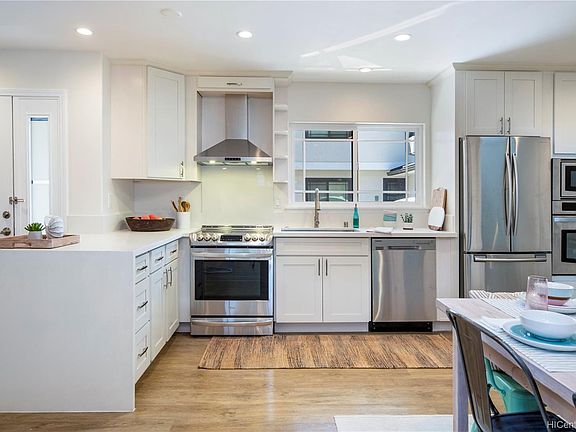 2nd image of 3413 Kepuhi St