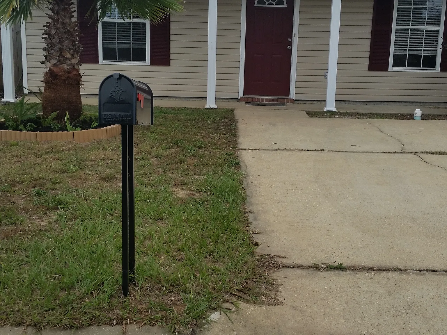 3 bed, 1110 sqft, $1,700 — Photo 1