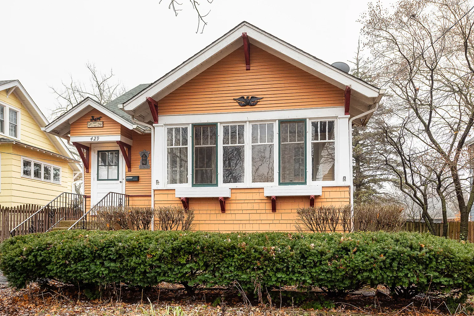 429 Arlington Ave photo 1