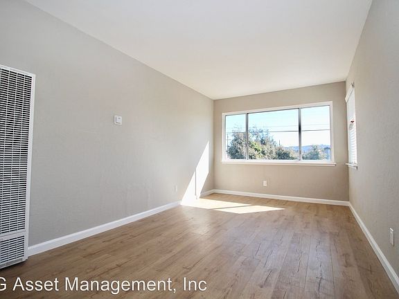 3rd image of 113 S 15th St #7362846