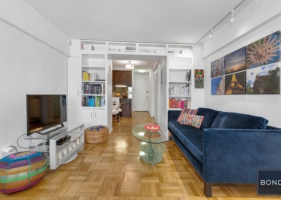 1st image of 210 E 36th St APT 3C