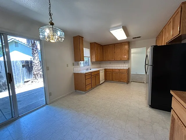 201 Sapphire Ct — Photo 11