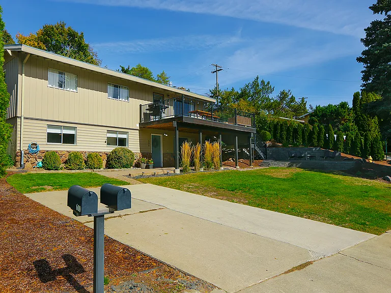 600 SW Dawnview Ct — Photo 21