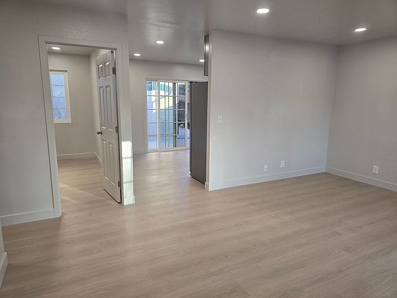 2nd image of 10281 Westonhill Dr