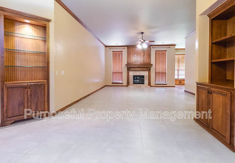 9008 NW 79th St — Photo 5