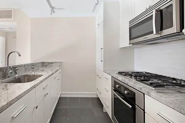 Rented by Mirador Real Estate | media 12