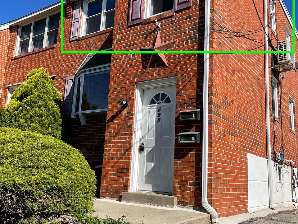 Duplex, Front view (Apt #2 - second floor)