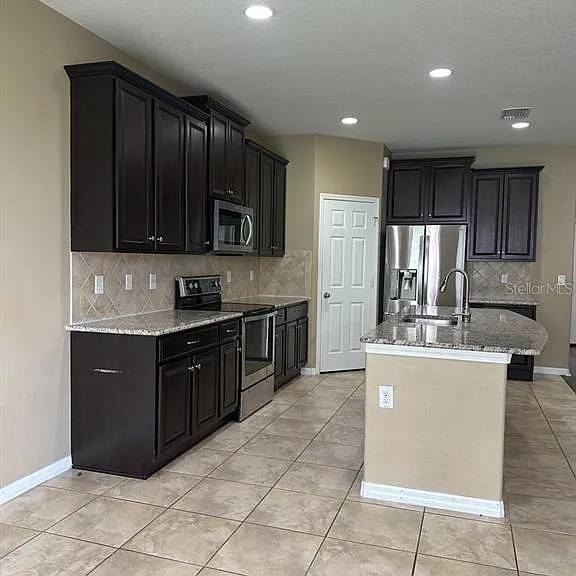 3034 Winglewood Cir — Photo 4
