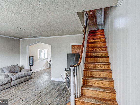 5th image of 4011 Bleigh Ave