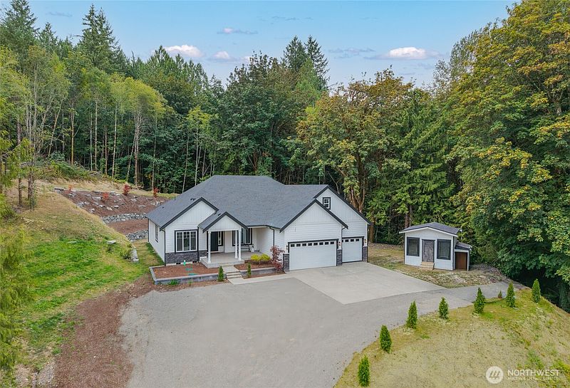 3rd image of 5070 SE Mullenix Road