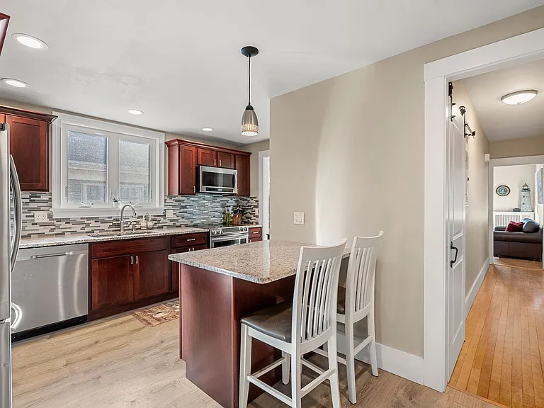 107 Winthrop St #2 — Photo 5