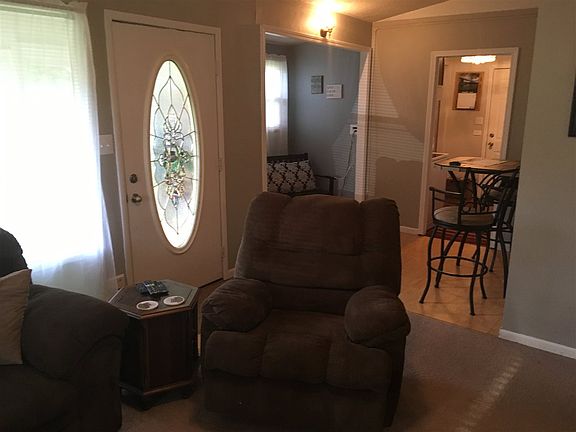 3rd image of 33 Gladstone Dr