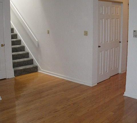 5th image of 5391 Pershing Ave APT C