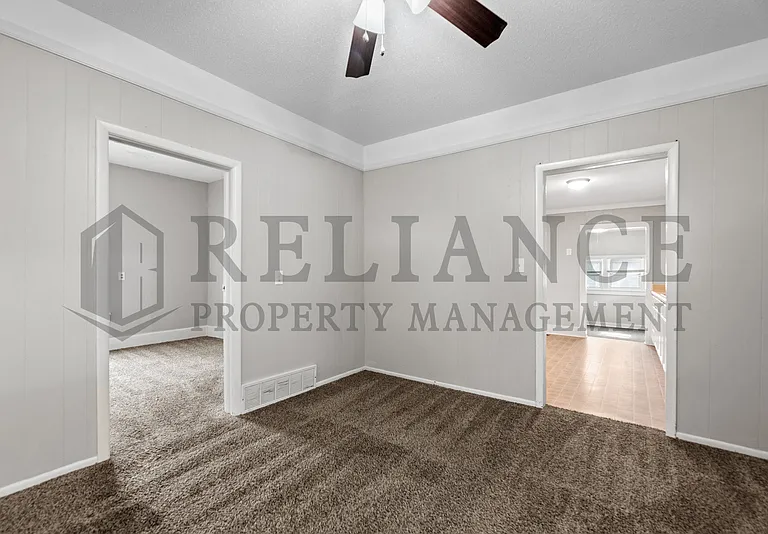 232 S Sedgwick St — Photo 27