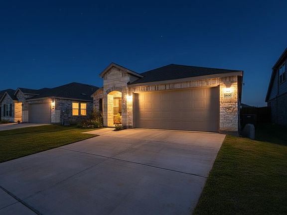4th image of 1800 Village Creek Ln #1800
