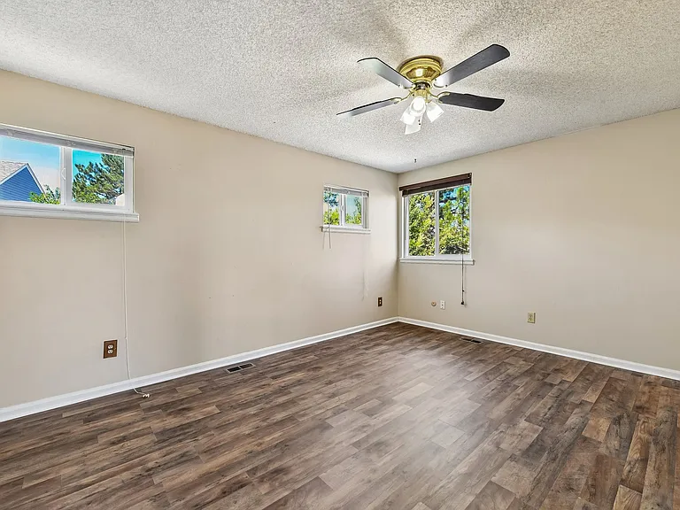 19724 E Loyola Cir — Photo 15