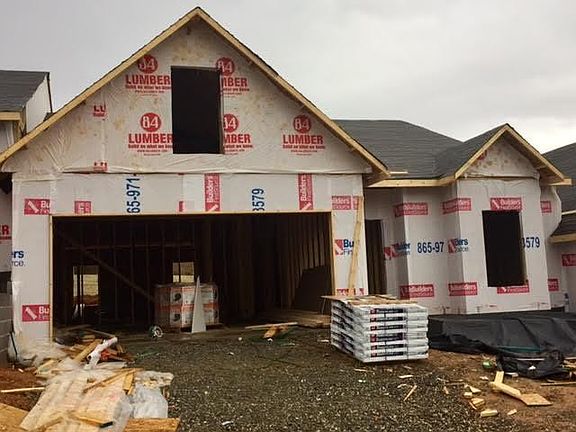 2nd image of 40 Pemmbrooke Shire Ln