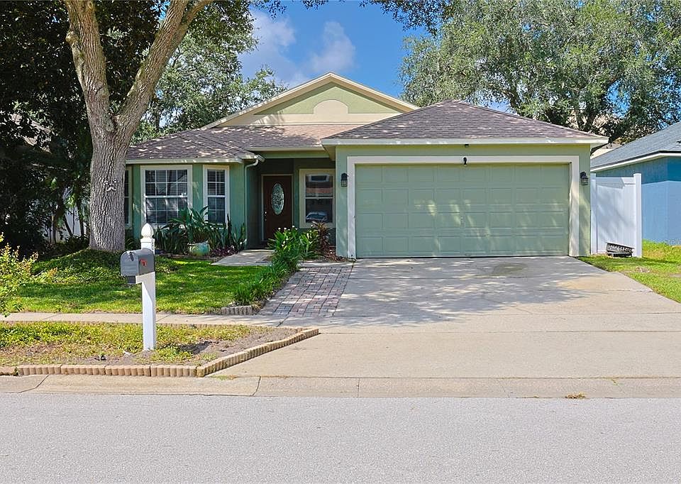 1st image of 528 ROYAL TREE LANE