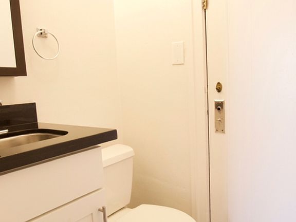 5th image of 1505 NW 60th St APT 1