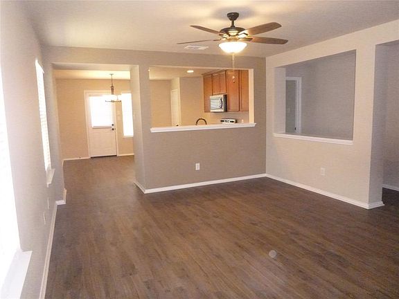 4th image of 8824 Sun Haven Way
