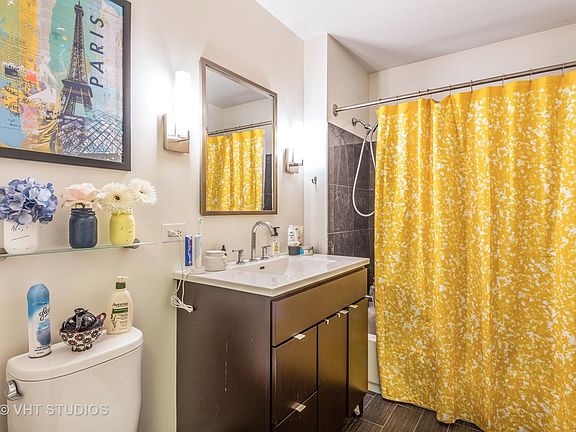 5th image of 600 W Drummond Pl APT 319