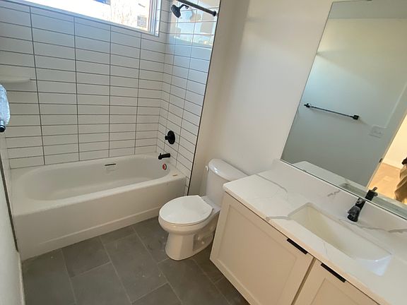 4th image of 3308 E Marshall St #7