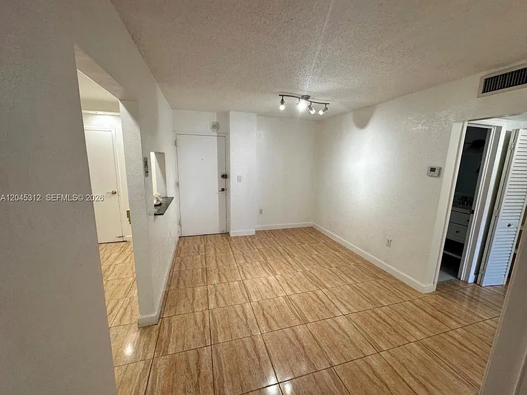 1470 NE 125th Ter #412 — Photo 14