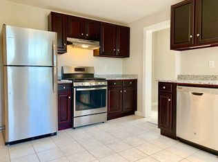 10 Symonds St APT 1, Salem, MA 01970