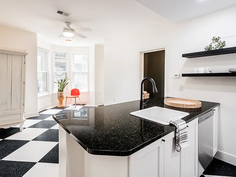 1421 Van Dyke St — Photo 8