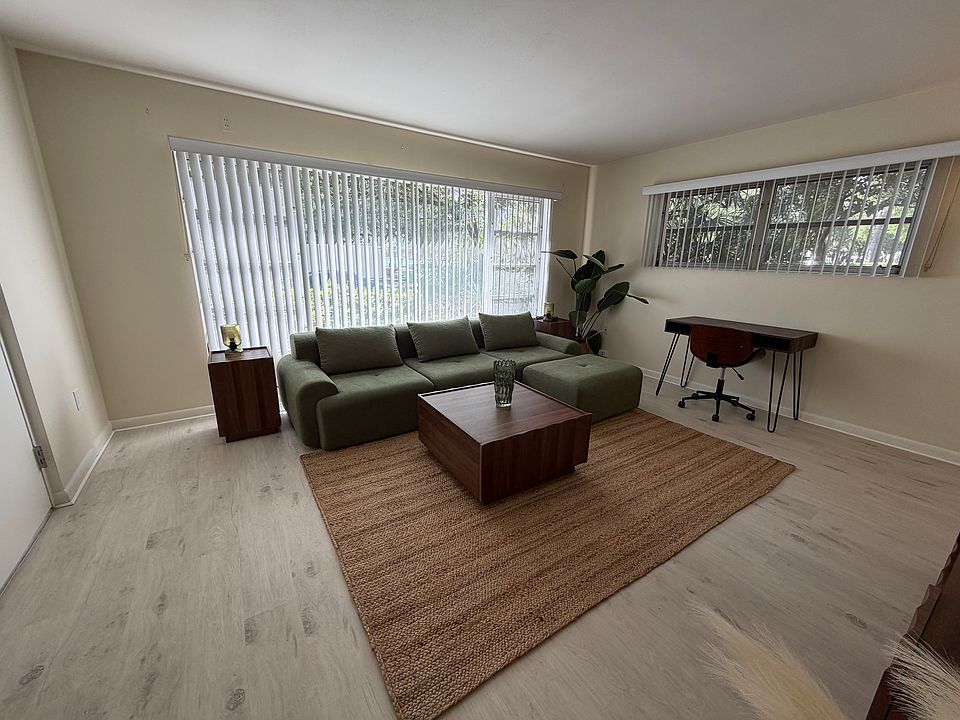 1st image of 105 N Eola Dr APT 2