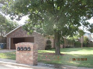 828 Royal Way, Edmond, OK 73034