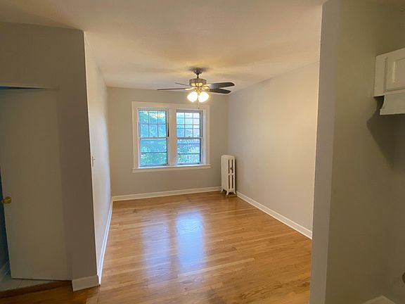 3rd image of 4009 N Kildare Ave APT 204