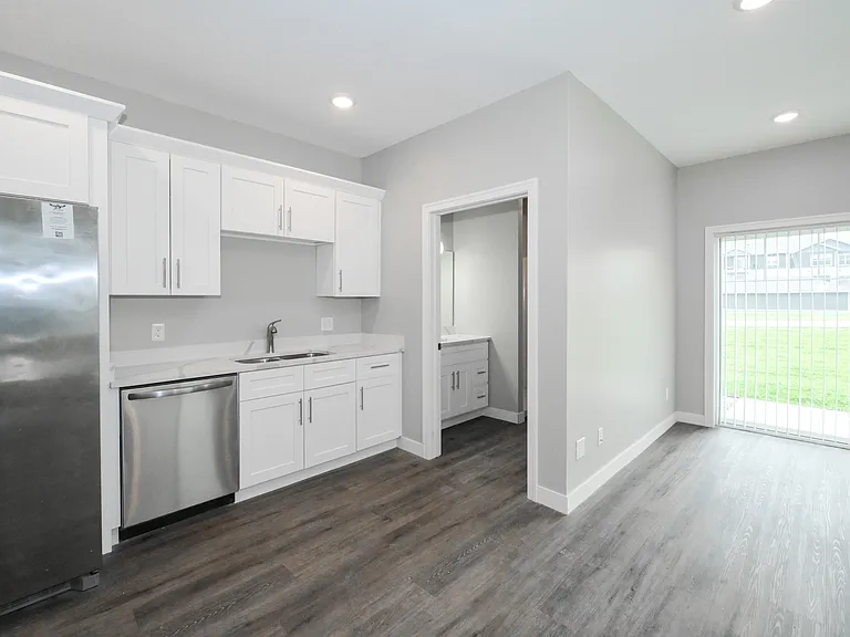 Stone Haven Townhomes — Photo 10