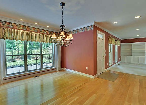 4th image of 1904 Bell Eagle Dr