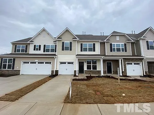 904 Hillman Ln Photo 1