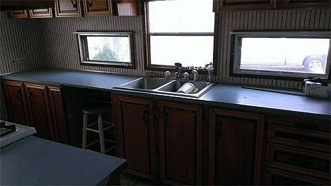 4th image of 1023 Garfield St