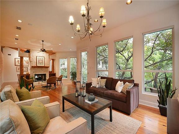 4th image of 1875 Westlake Dr