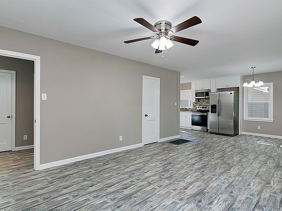 5th image of 772 Toliver St