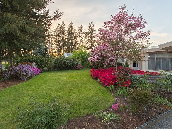 Beautiful gardens!